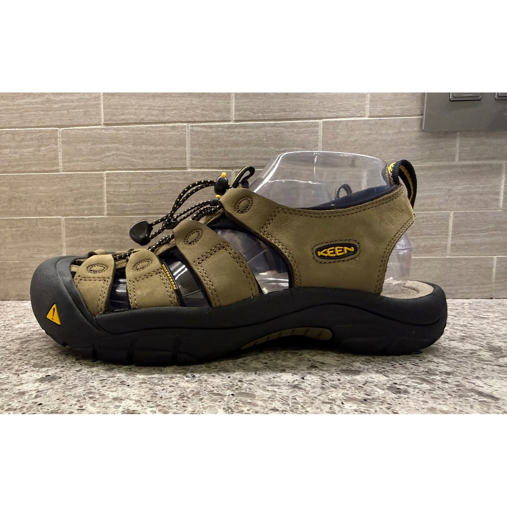 Keen Newport Leather Women's Taupe Hiking/Outdoor Sandals with Toe Guard Size 9